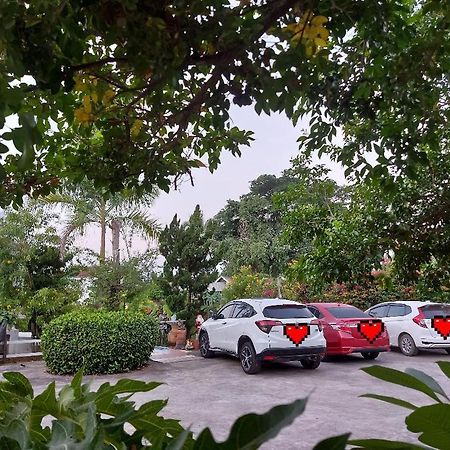 Scenic Riverside Resort Kamphaeng Phet Exterior foto